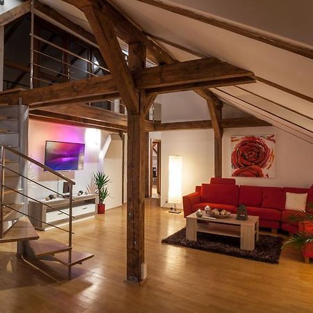 Amazing Charles Bridge Apartment Praga Camera foto